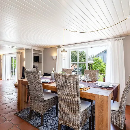 펜션 Cozy Mansion In With Private Pool And Sauna *