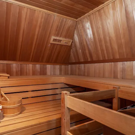 Cozy Mansion In With Private Pool And Sauna